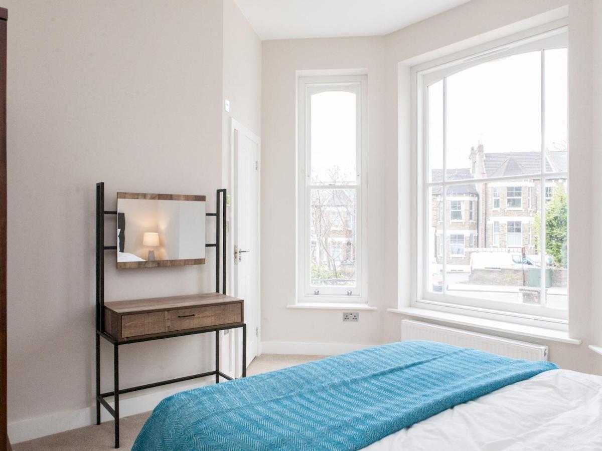 Pass The Keys - Spacious Flat With Private Sun Terrace In South East Лондон Экстерьер фото